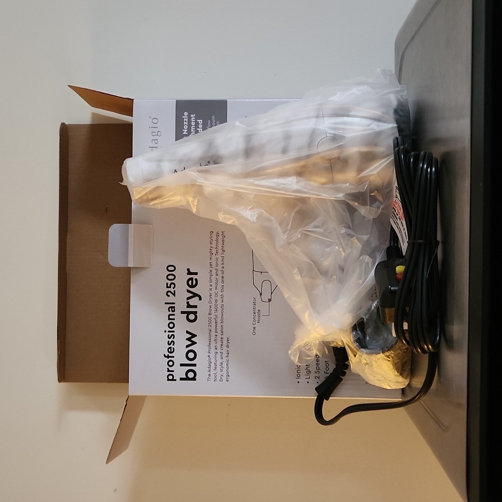 Adagio professional 2500 blow dryer - Picture 3 of 6